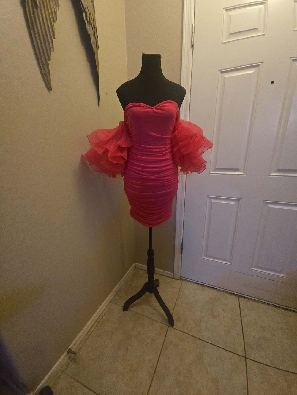 SHEIN BAE‎ Off-Shoulder Ruched Bodycon Mini Dress with Tulle Ruffle Sleeves